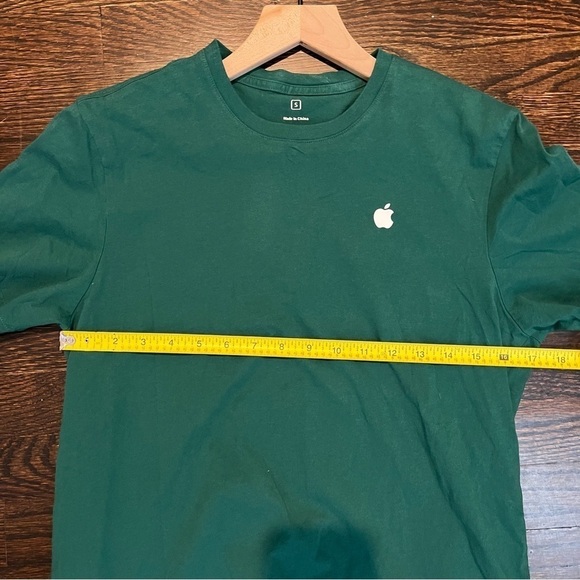 Men’s | Apple Employee Green T-Shirt | Small - Picture 6 of 7